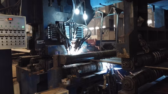 Caldaia a vapore alimentata a carbone/biomassa/legno/rifiuti solidi/rifiuti solidi/caldaia a vapore CFB/caldaia ad acqua calda (caldaia a vapore a letto fluido circolante 15-50 t/h)